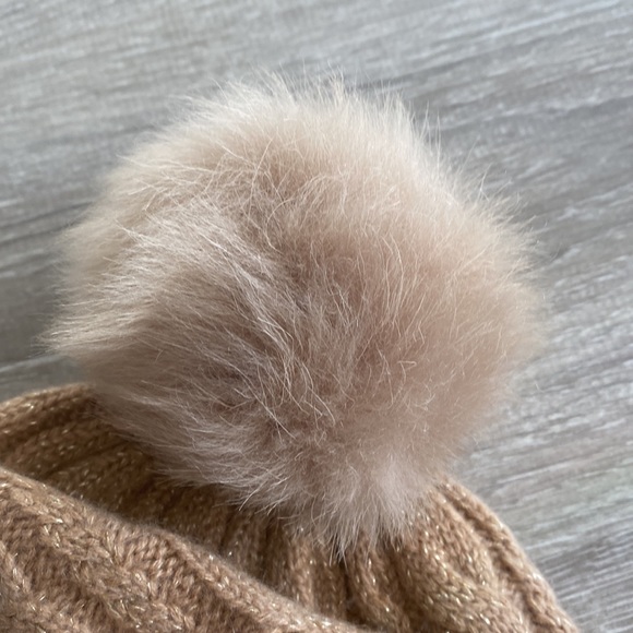 Sofia Cashmere real fur pom pom & metallic gold cashmere hat - Picture 4 of 4